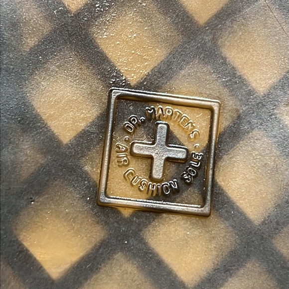 Doc Martens Womens Patent Pink Lace Up High Boots Size 11 FLAWED - Picture 15 of 16